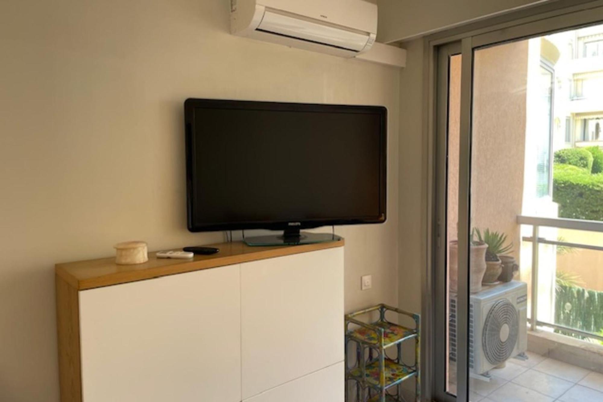 For 2 With Balcony - Near * Cannes